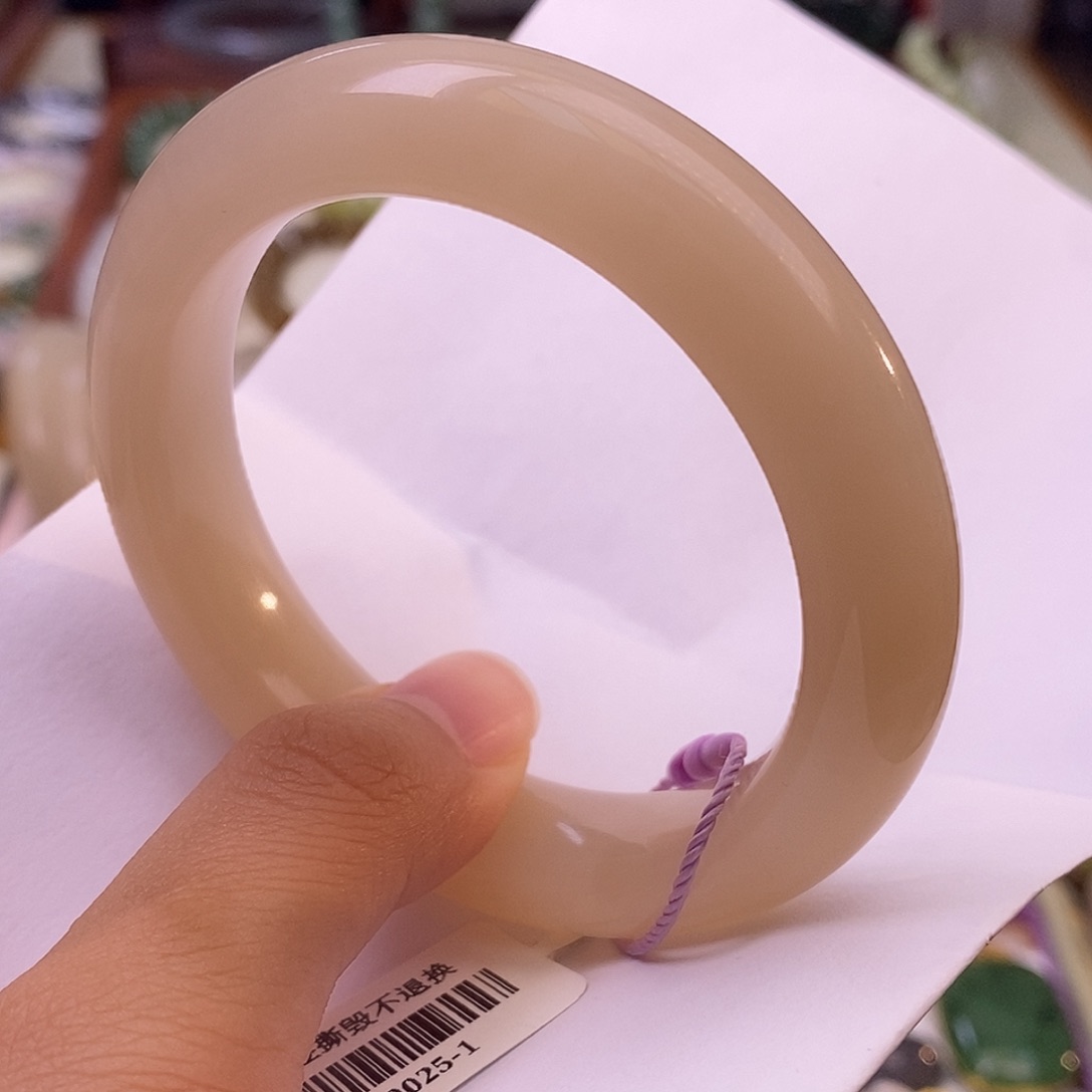 颈饰未镶嵌和田玉毕业级老坑料浓红粉厚装手镯55.3