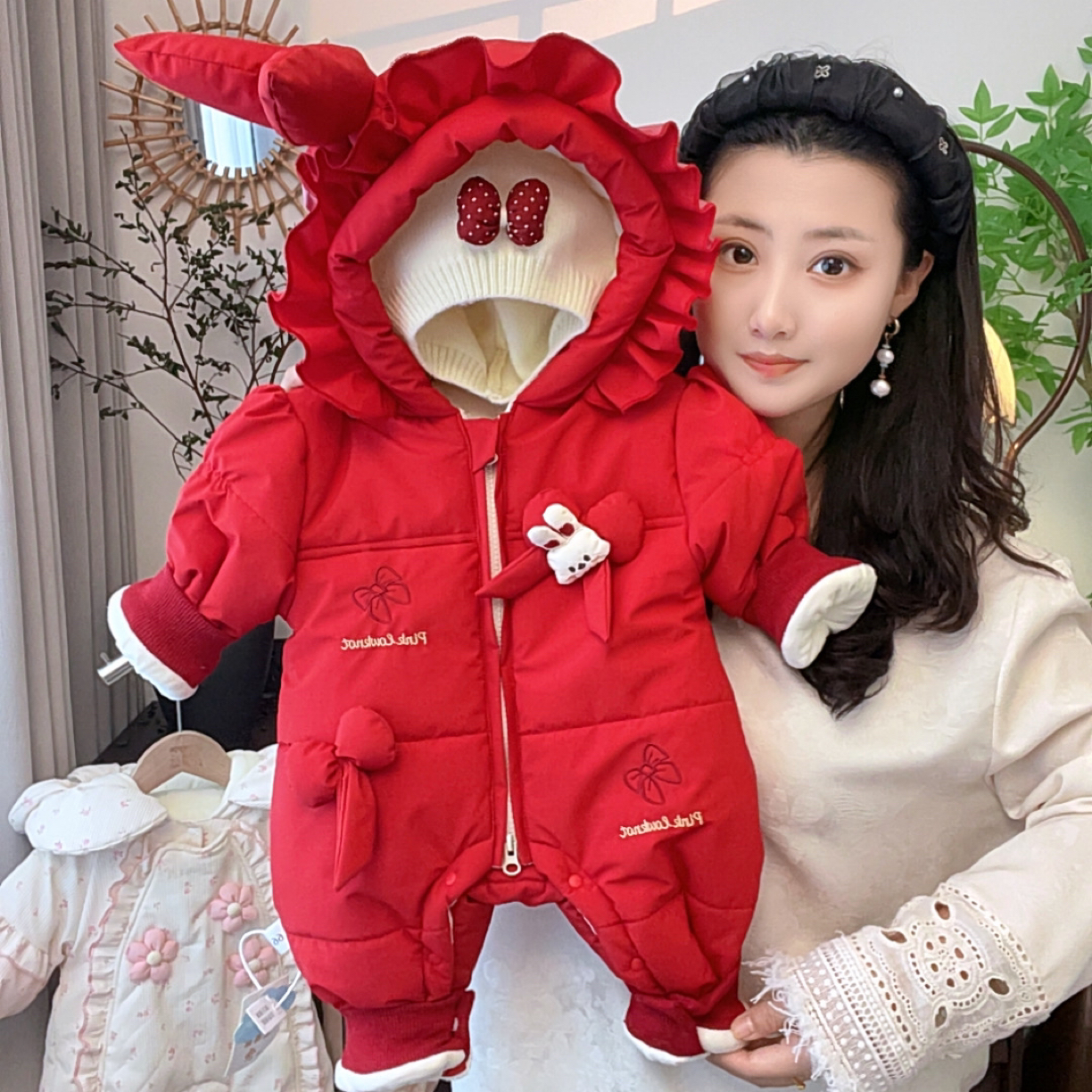 圣诞新年款蝴蝶兔兔连体男女宝可爱保暖哈衣冬季外出爬服加厚哈衣