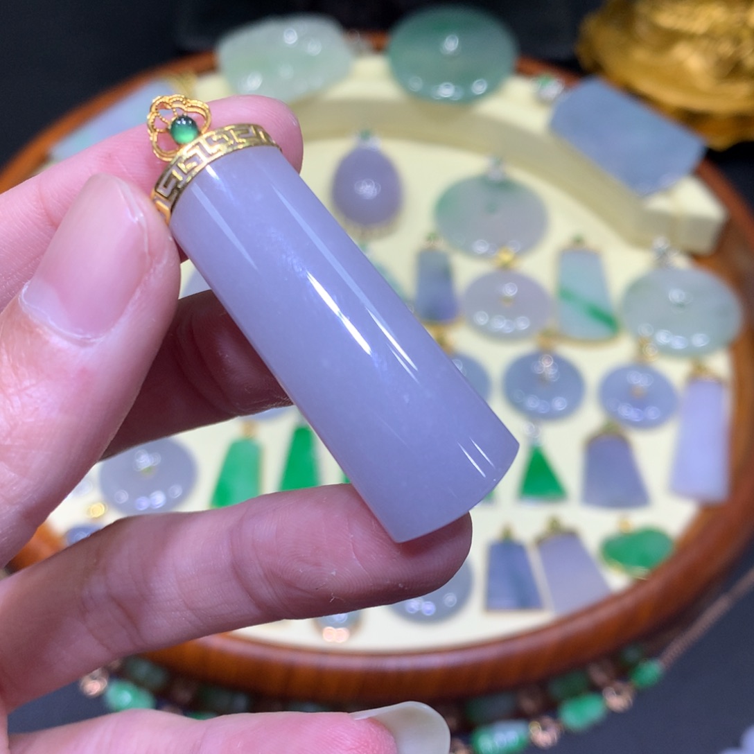 翡翠吊坠(不含链)18K金镶嵌