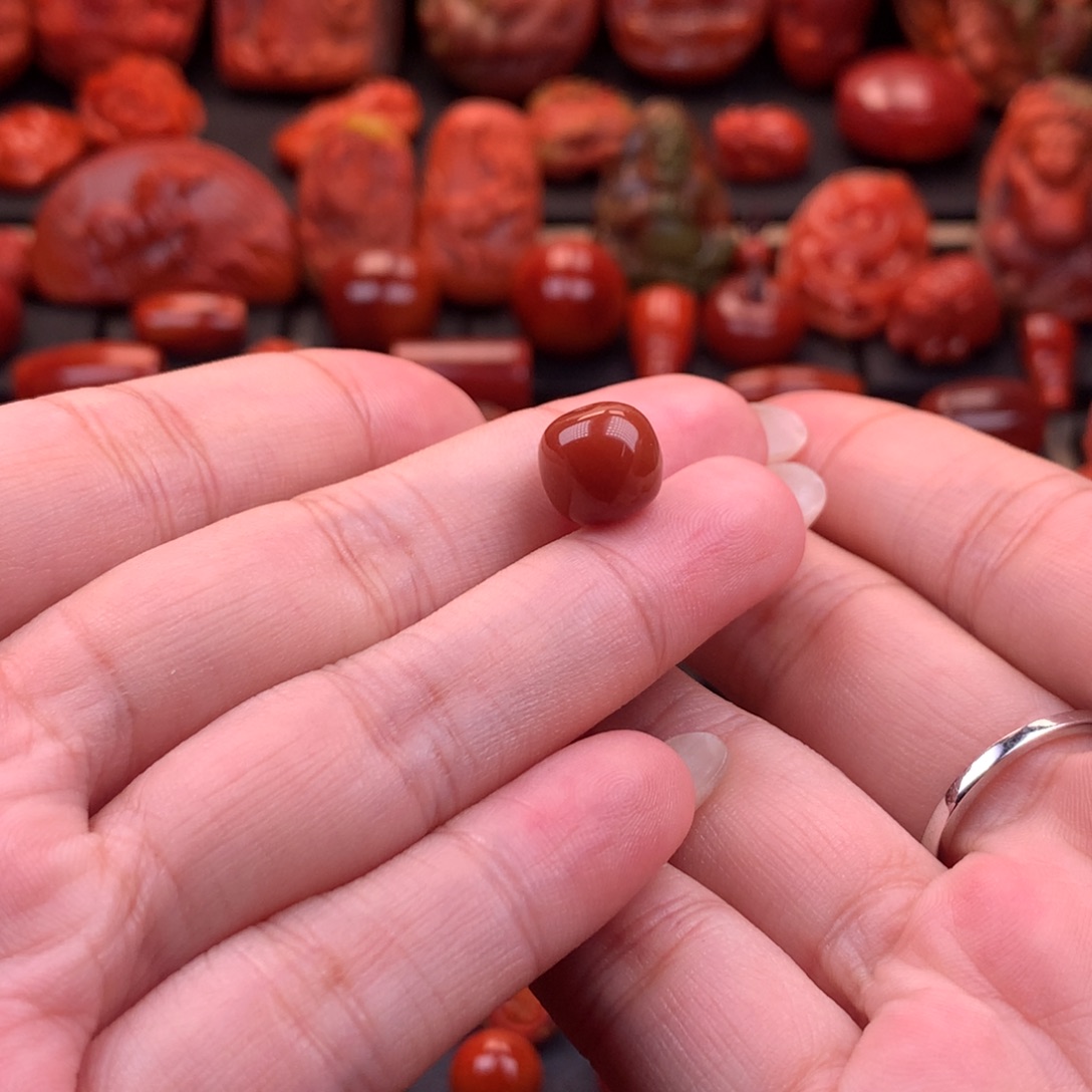 南红玛瑙未镶嵌原矿老型单珠10mm
