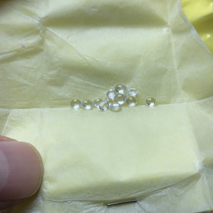 定制翡翠未镶嵌玻璃种3-5mm