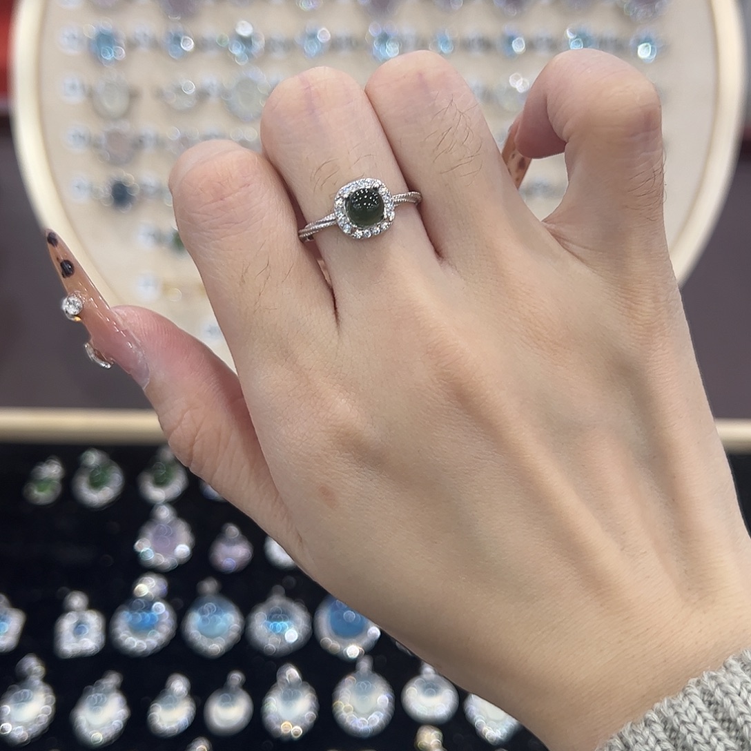 张***大蛇纹石玉银S925镶嵌戒指