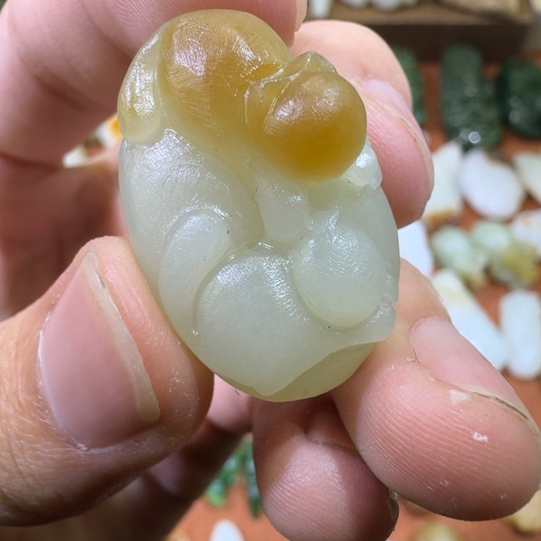 和田玉颈饰未镶嵌