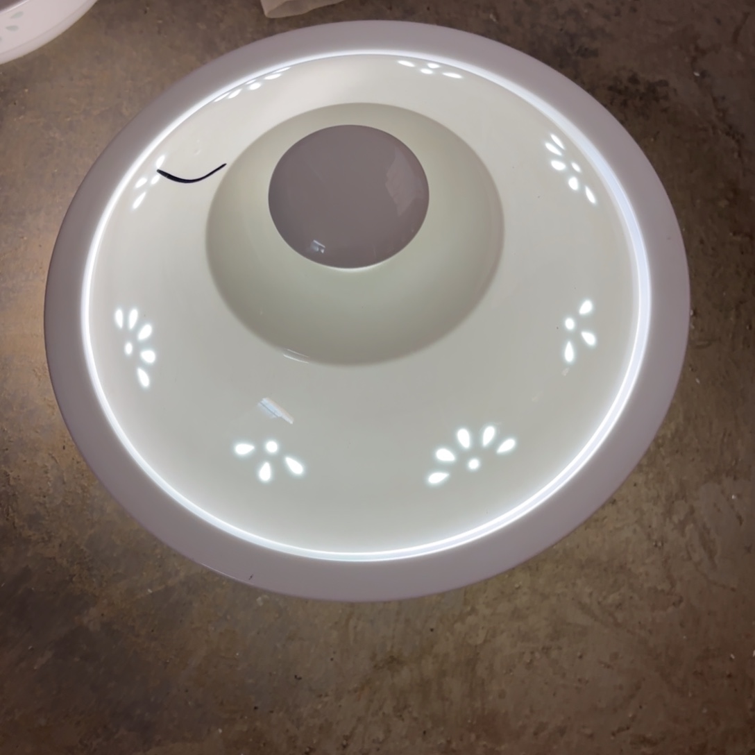 9英寸玲珑水滴汤煲带盖1只微瑕