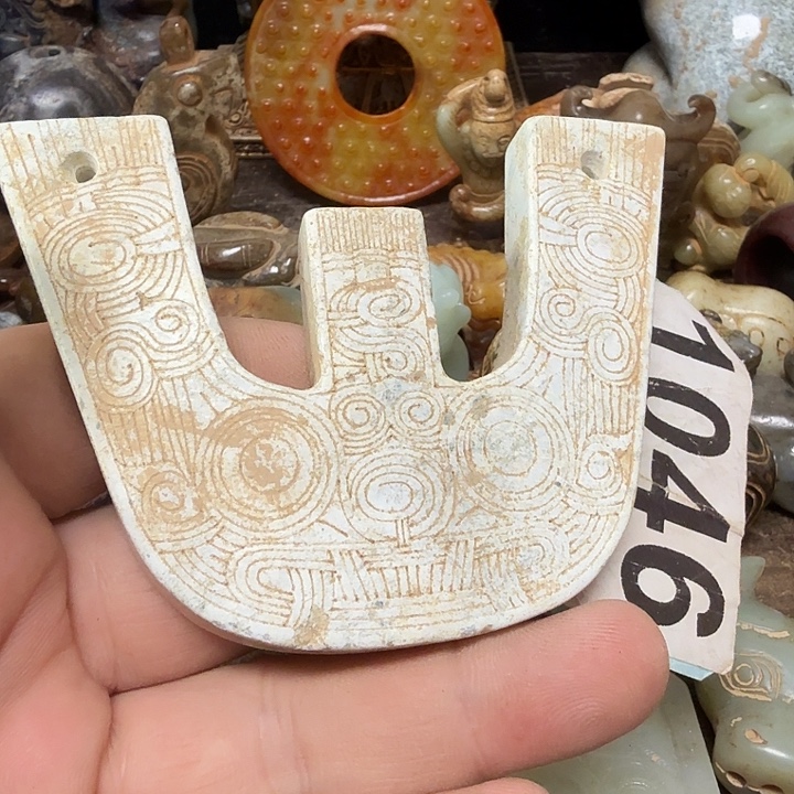 孤***云透闪石-蛇纹石玉未镶嵌颈饰