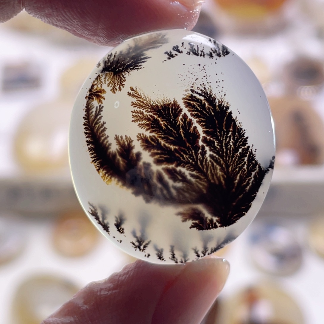 玛瑙/玉髓未镶嵌珠宝奇石