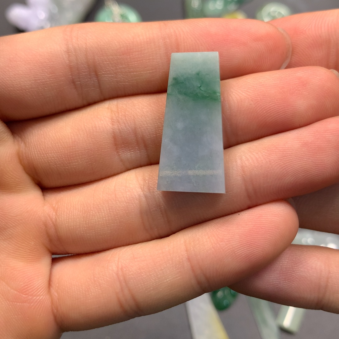 翡翠裸石翡翠首饰