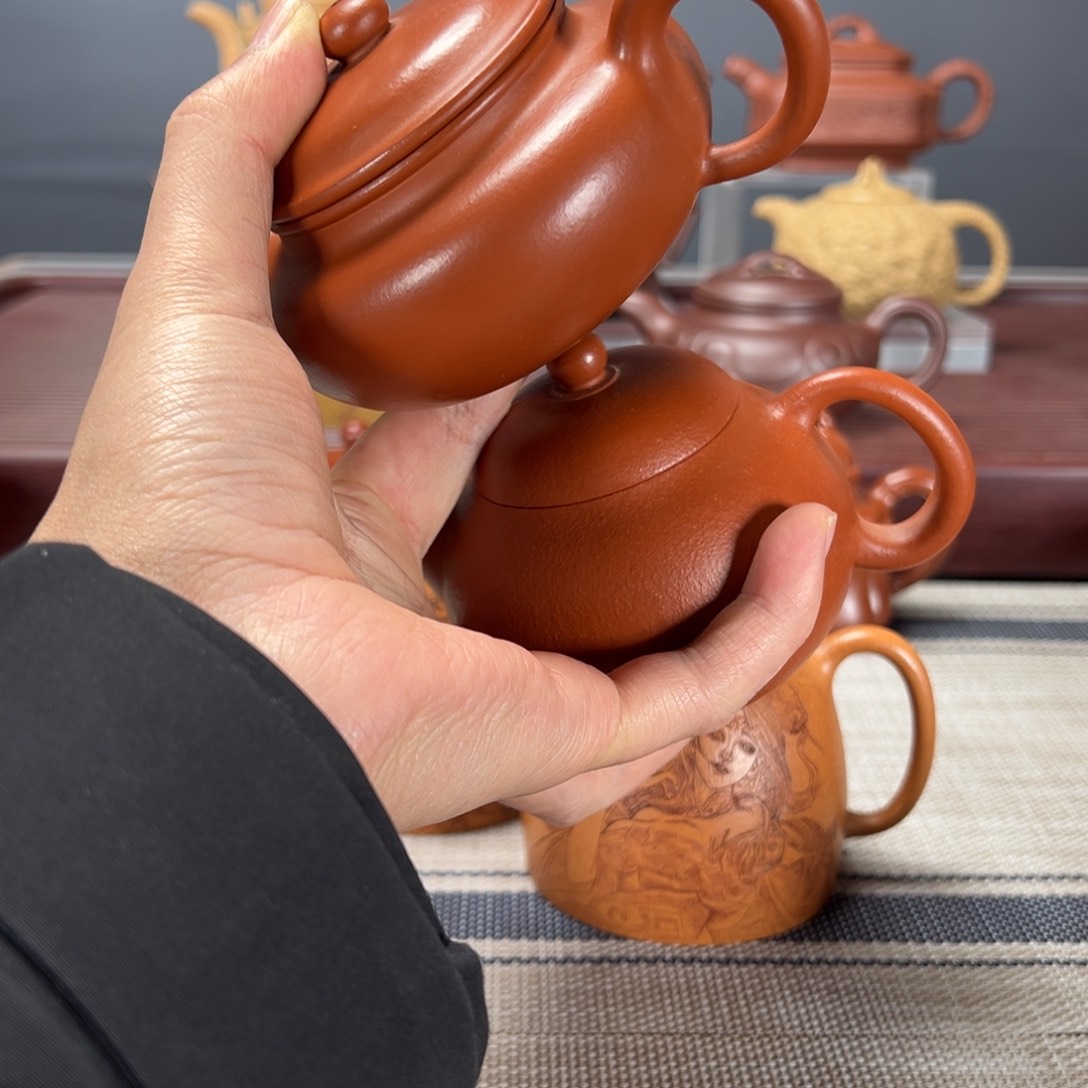 紫砂茶壶刘*易文旦仿古朱泥