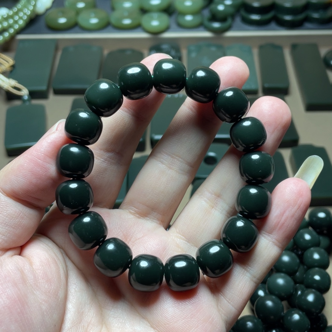 和田玉未镶嵌手链