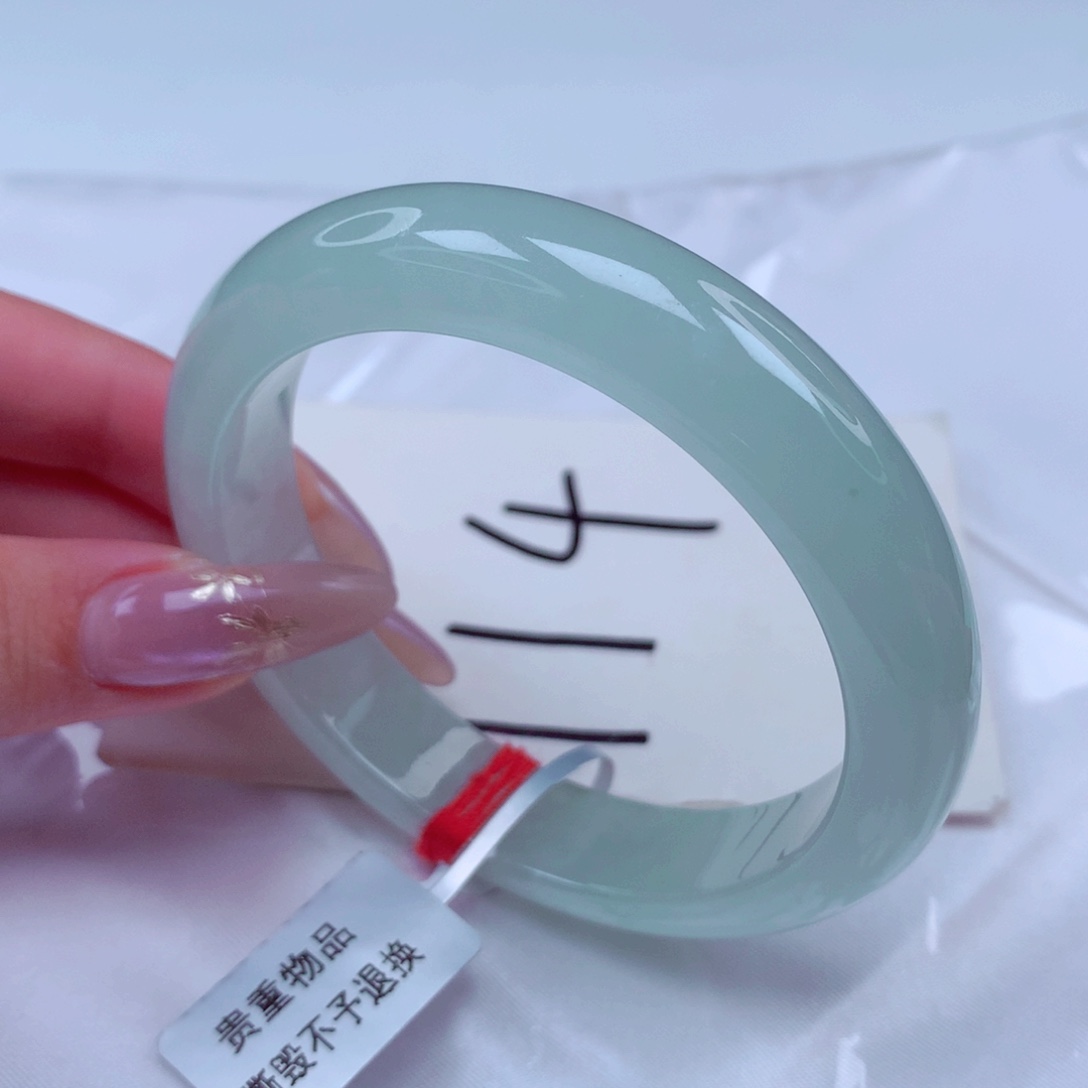 翡翠手镯未镶嵌翡翠56