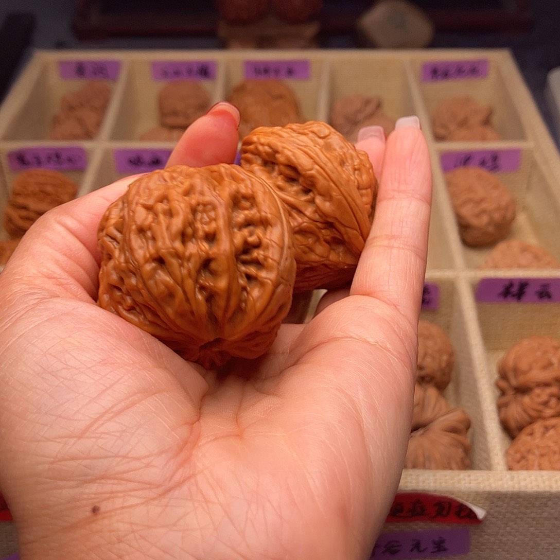 秋***文玩核桃把件虎头王