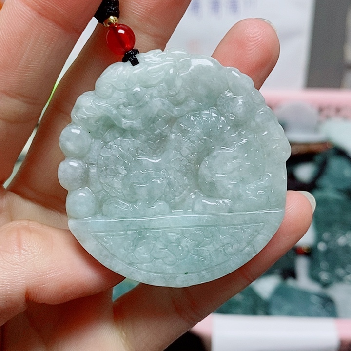 翡翠颈饰未镶嵌纯天然