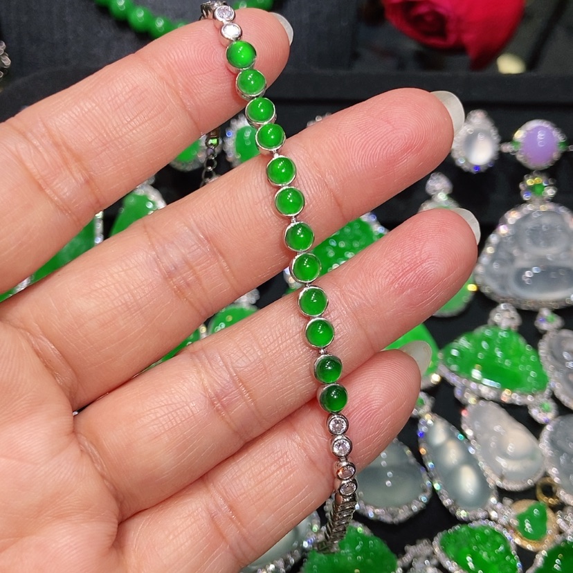 【闪购商品】翡翠手链未镶嵌天然翡翠