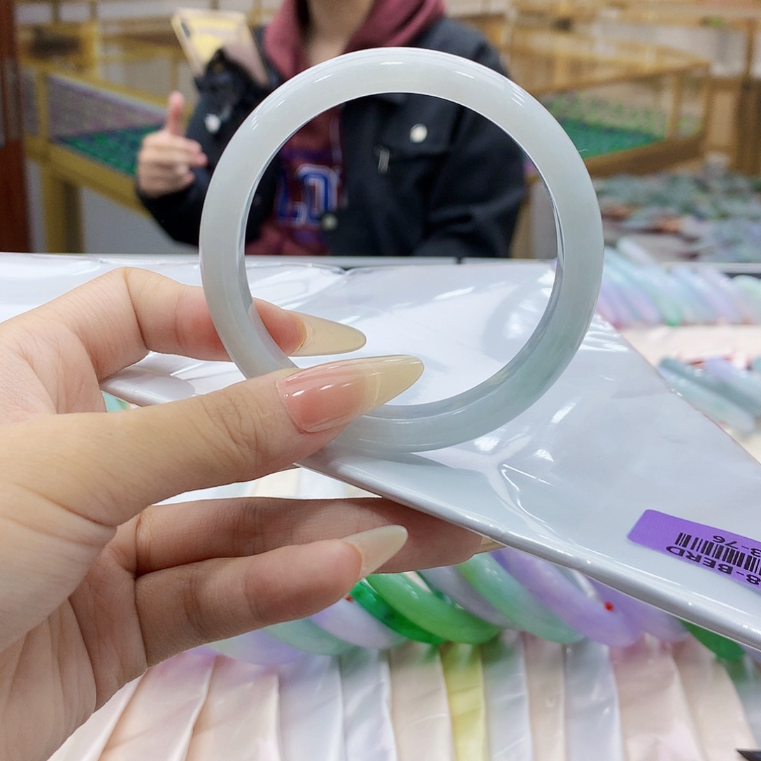 翡翠未镶嵌手镯hhhhh