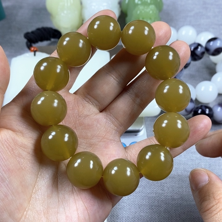 和田玉颈饰未镶嵌