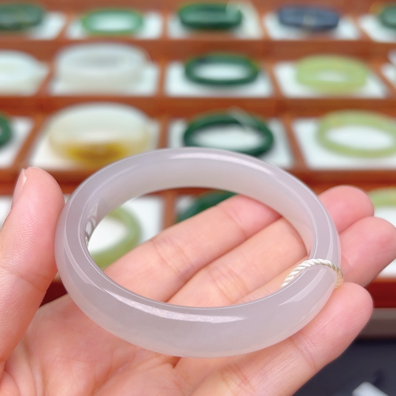 【闪购商品】未镶嵌手镯和田玉