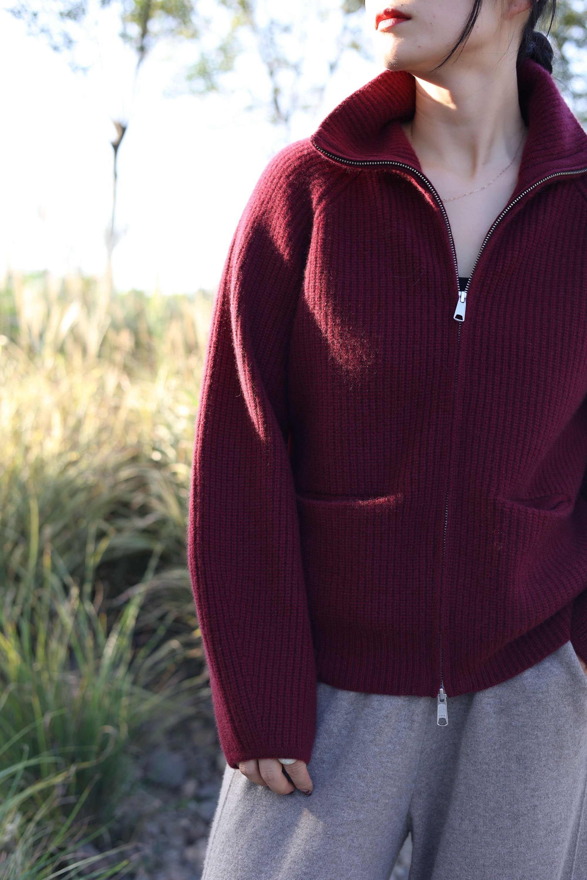 见暖-时尚休闲简约高领羊绒长袖针织拉链衫红色