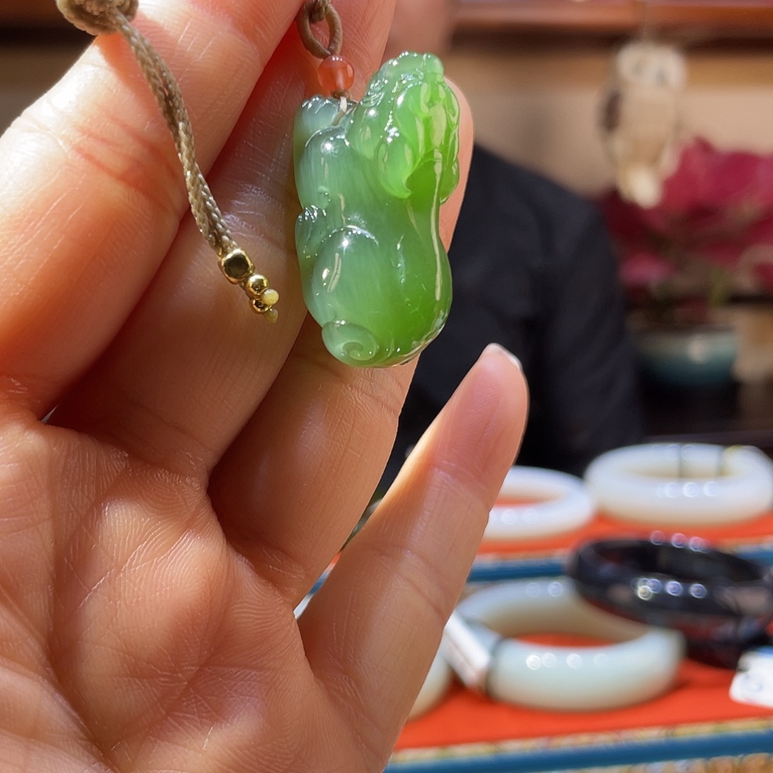 和田玉（碧玉）未镶嵌颈饰