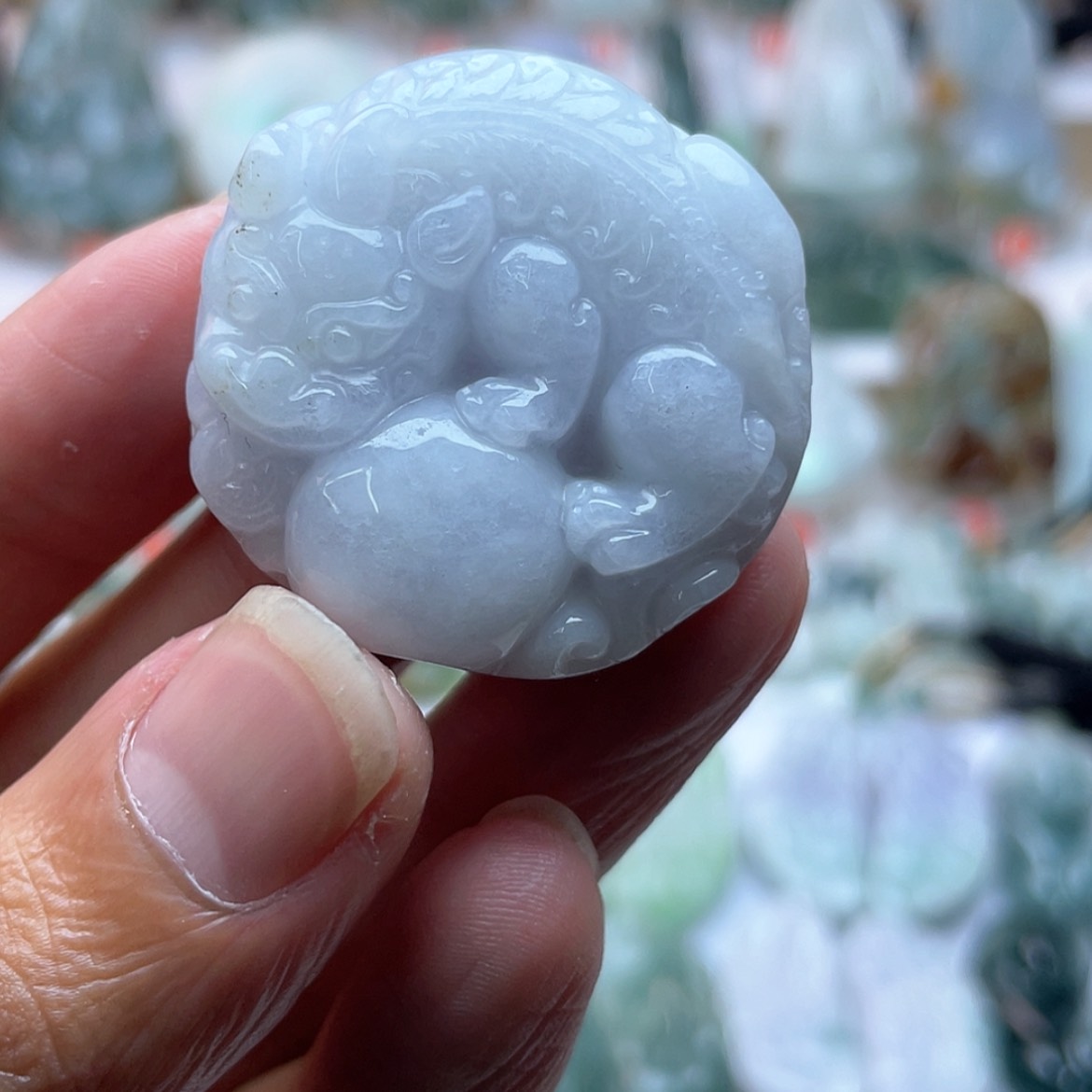 【闪购商品】颈饰未镶嵌翡翠抱球貔貅