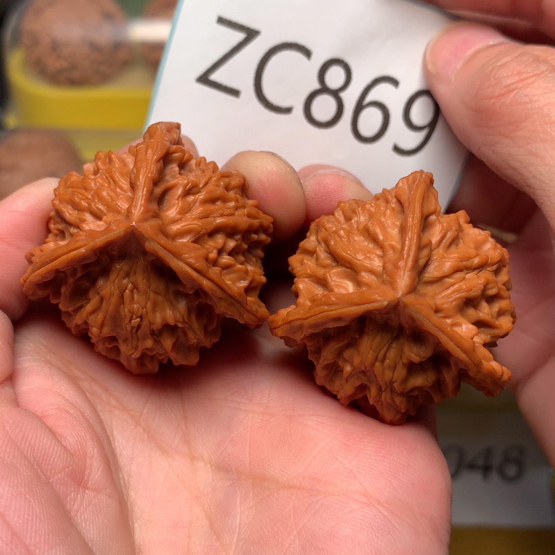 文玩核桃把件盘山肉球正本38