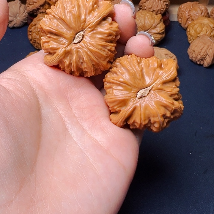 文玩核桃吊坠闷白44