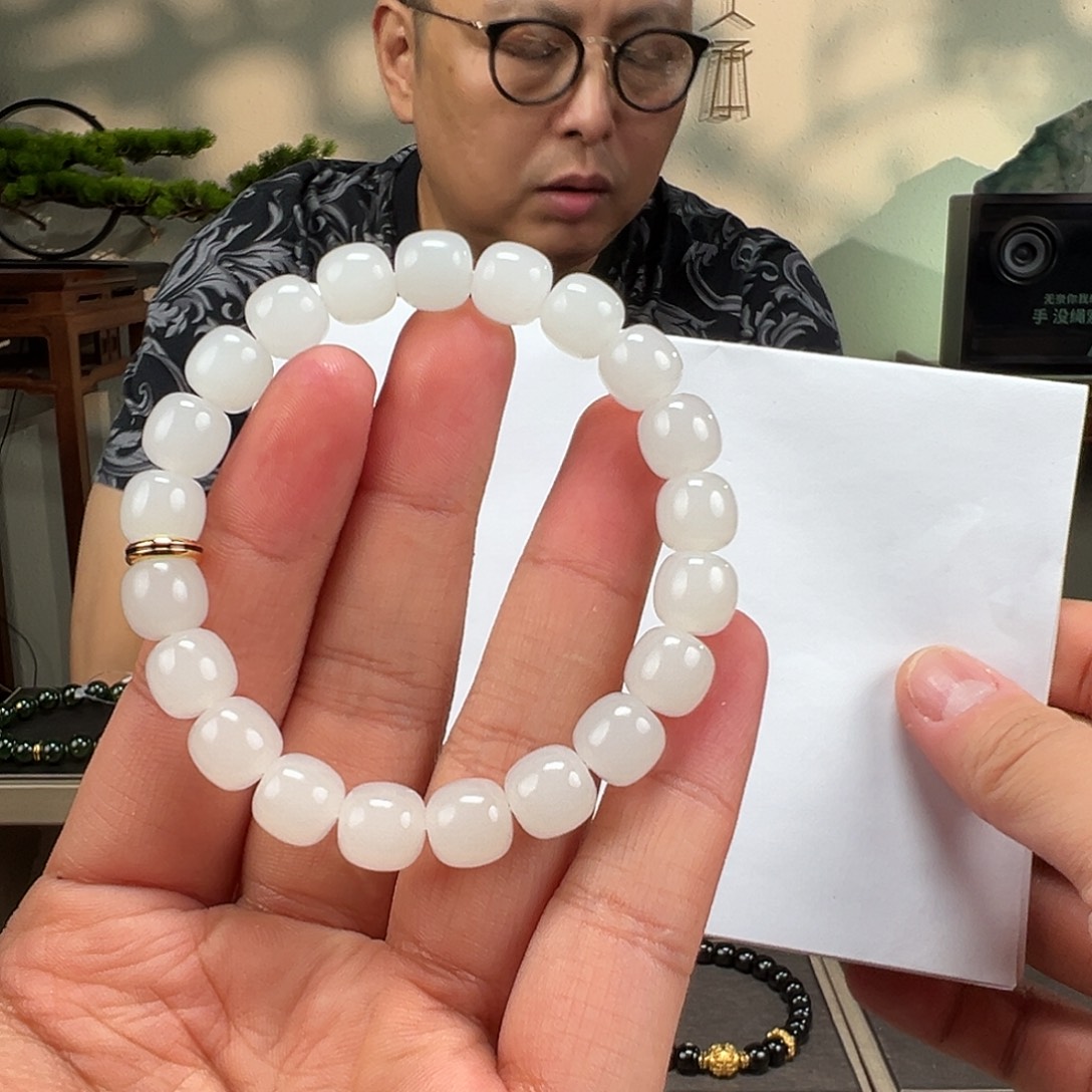 和田玉未镶嵌手链卡10mm藏物于田