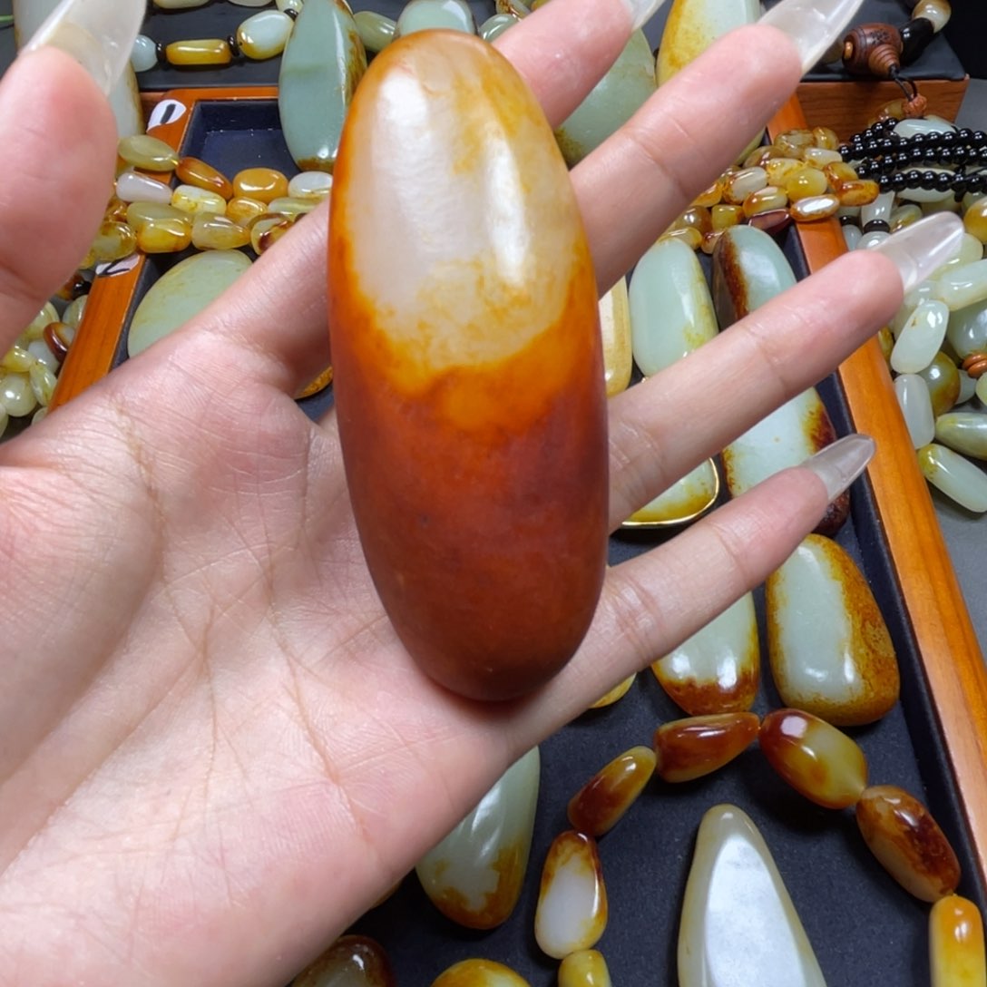 和田玉未镶嵌颈饰子*