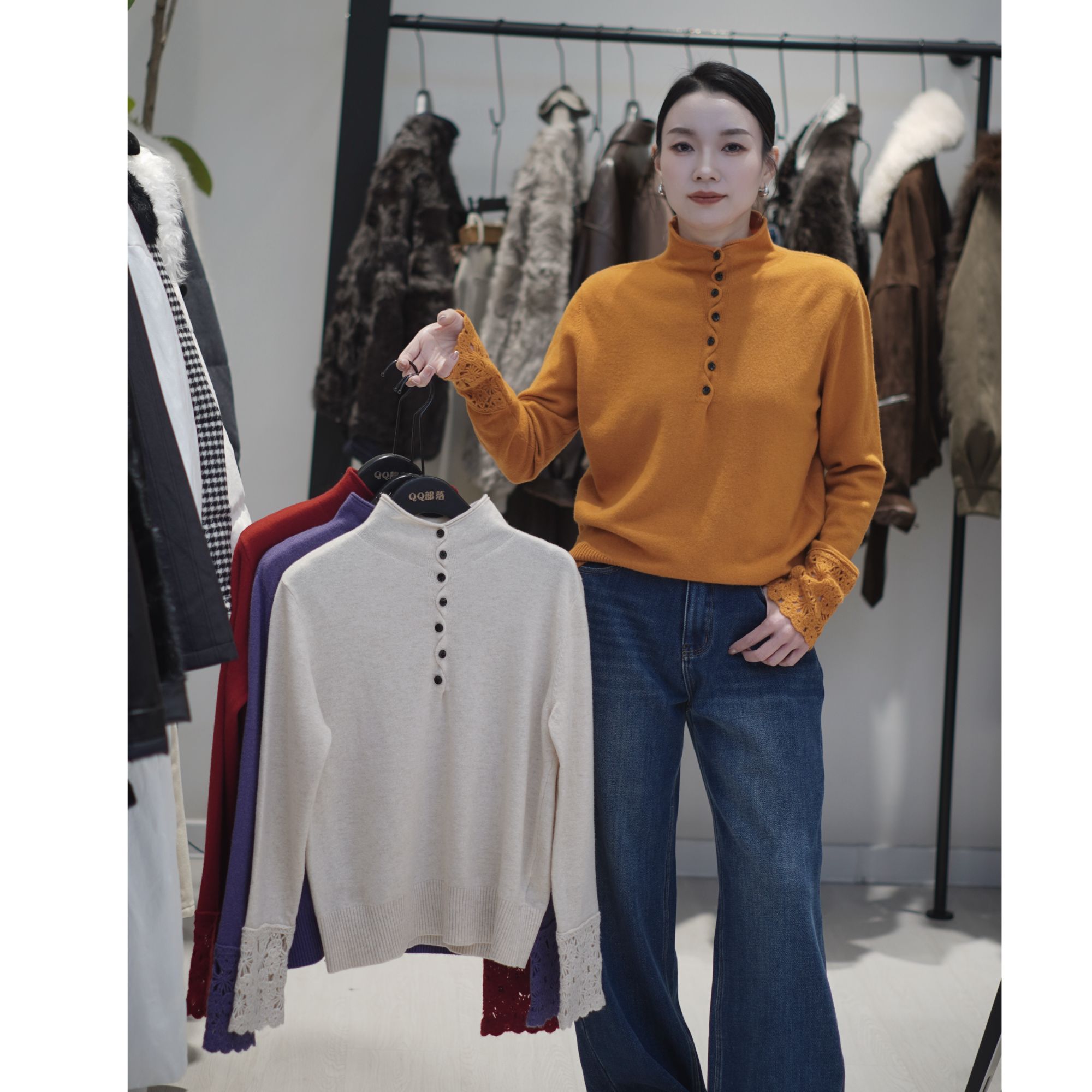 法式重工钩花羊毛纽扣设计半高领毛衣