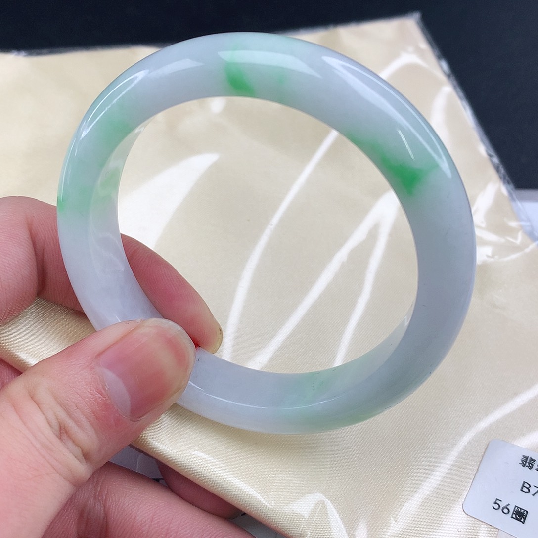 翡翠手镯未镶嵌圈56