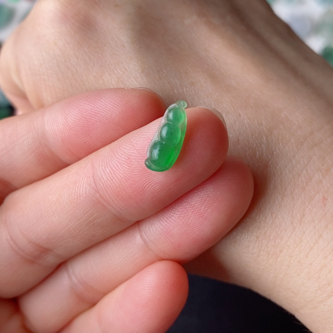 未镶嵌定制翡翠豆子