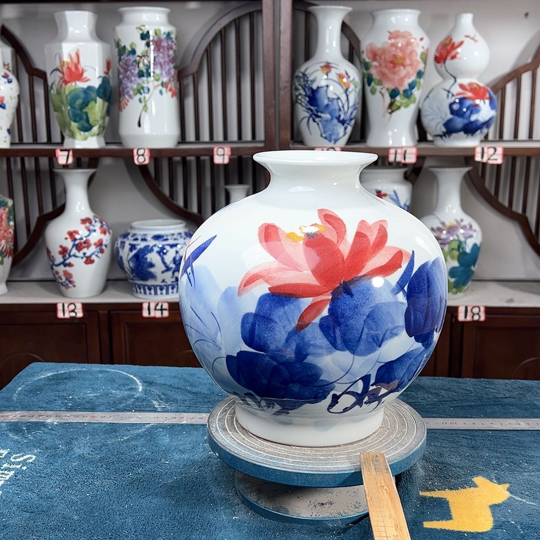 摆件景德镇陶瓷石红荷