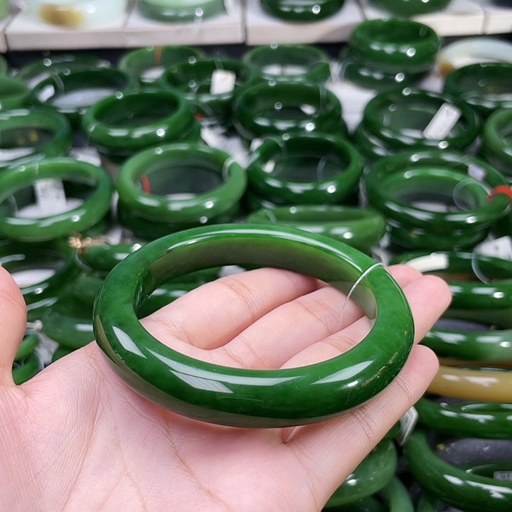 和田玉（碧玉）手镯未镶嵌