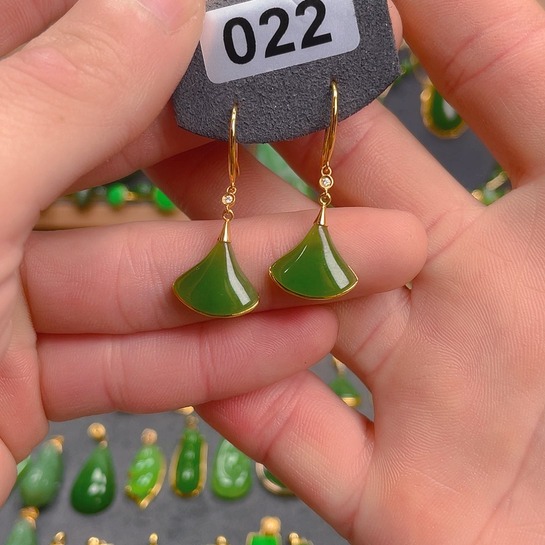 和田玉（碧玉）耳饰18K金镶嵌22