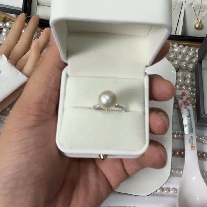 淡水珍珠颈饰银S925镶嵌饭*团