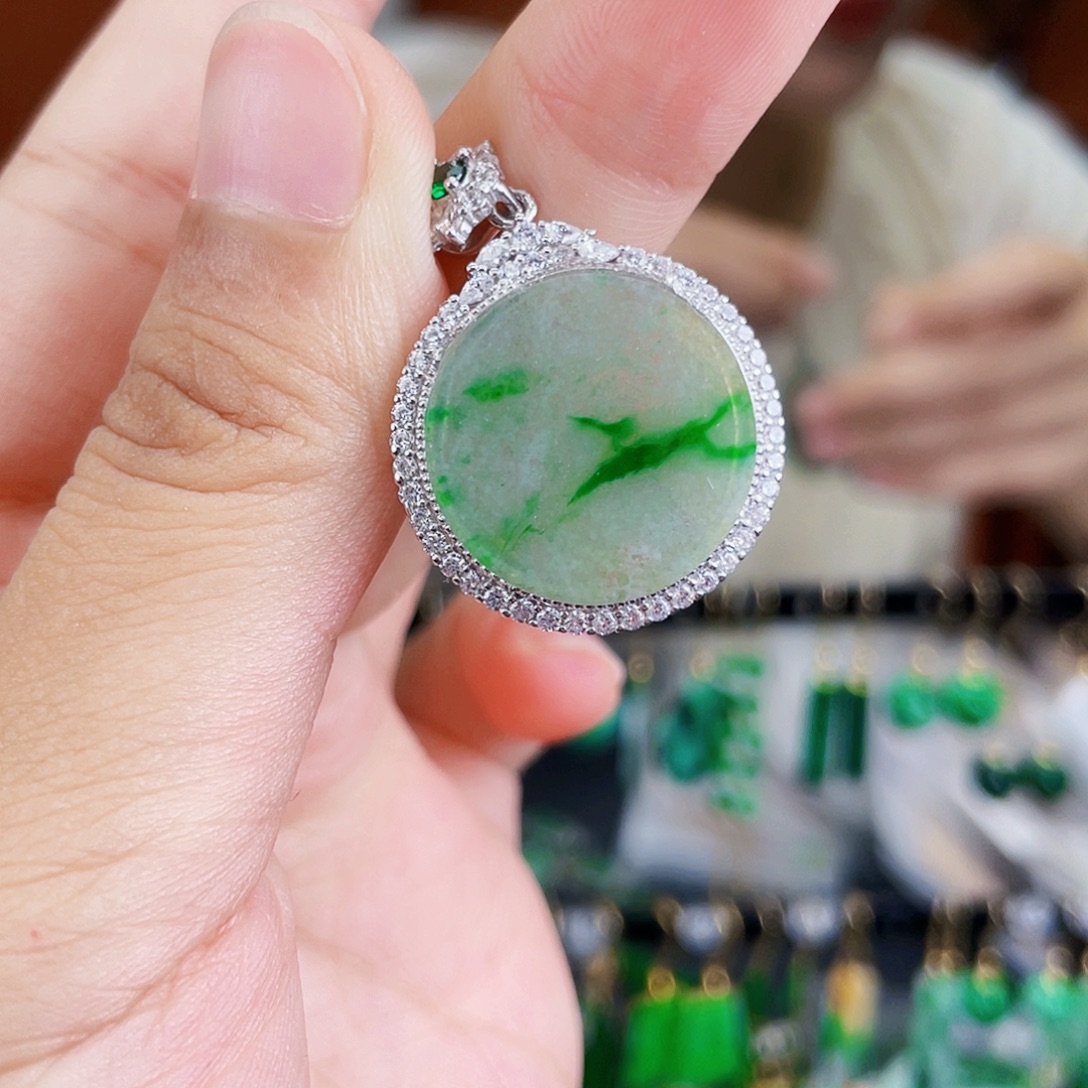 银S925镶嵌翡翠耳饰