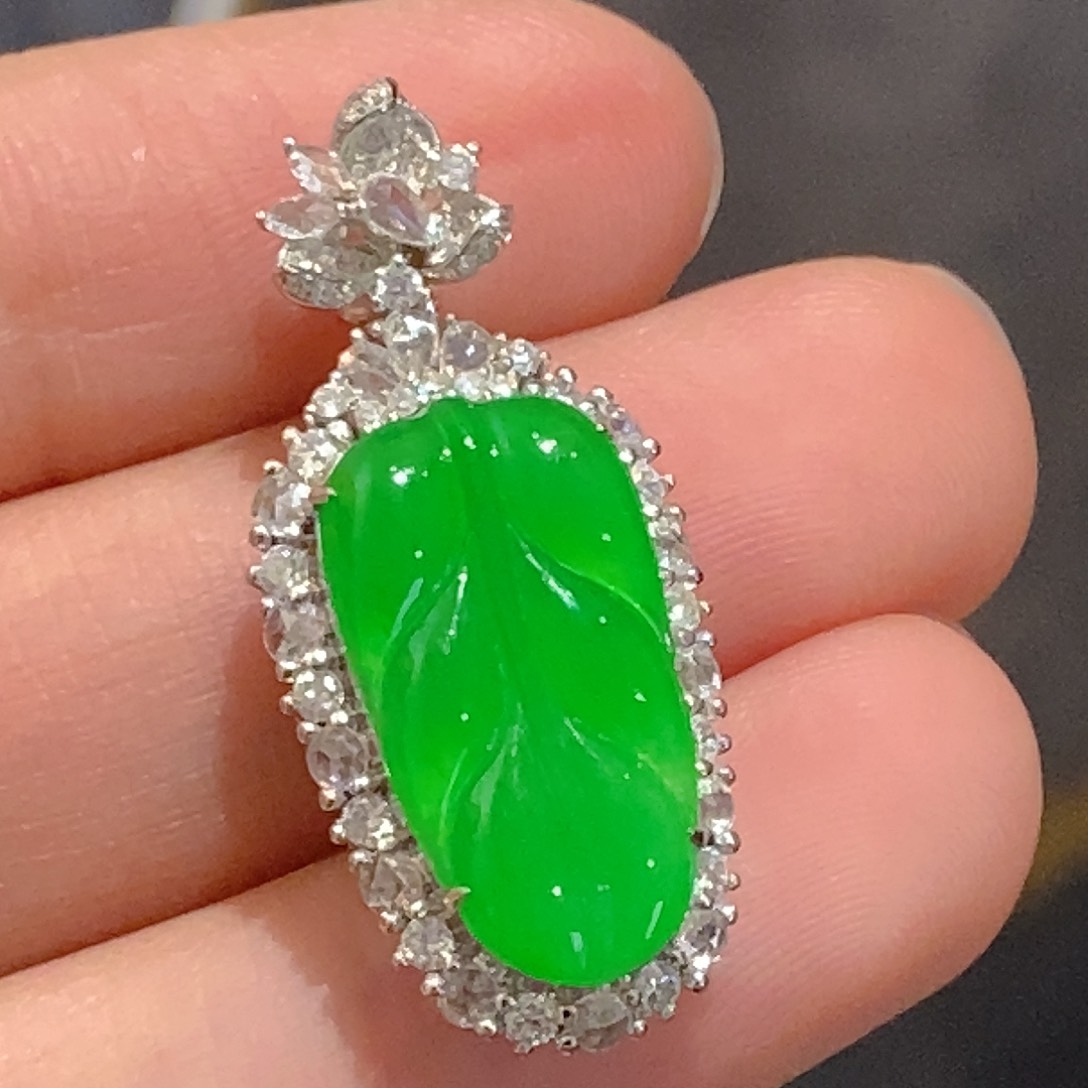 翡翠颈饰18K金镶嵌天然缅甸A货翡翠