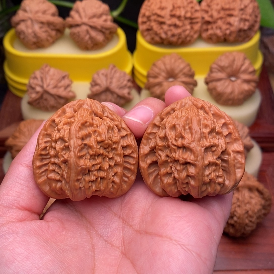 把件文玩核桃41“红皮”三角白