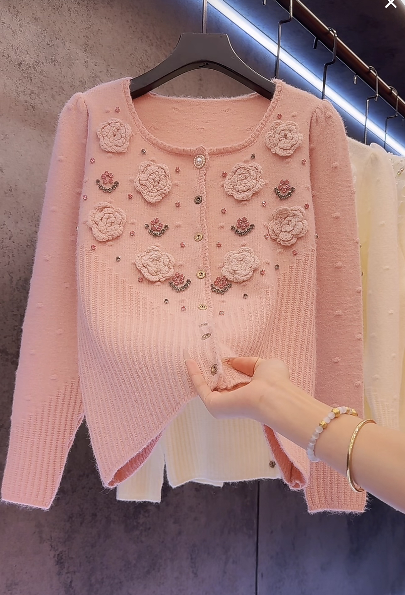【精大码女装80-200斤】山茶花钉钻重工钩花甜美气质百搭上衣款1823