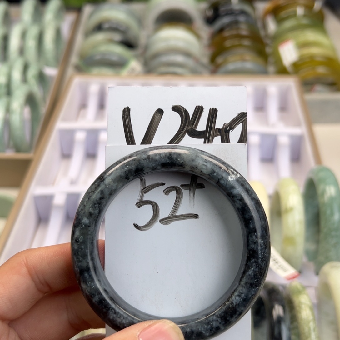 岫玉手镯未镶嵌天然岫玉微瑕