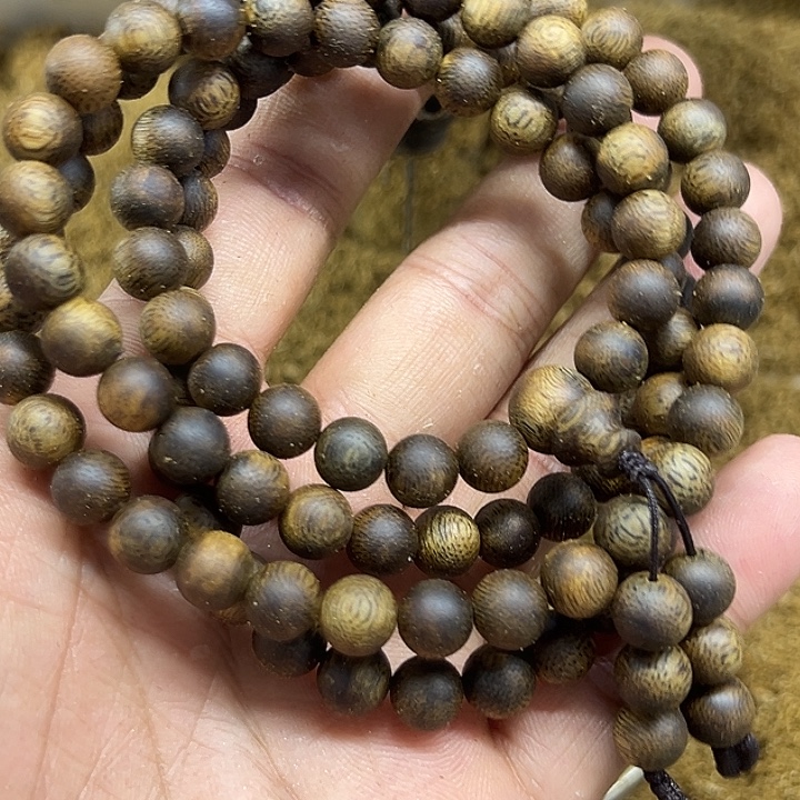 蔡***蔡手串沉香棋楠沉香0.8尺寸31克高货99沉