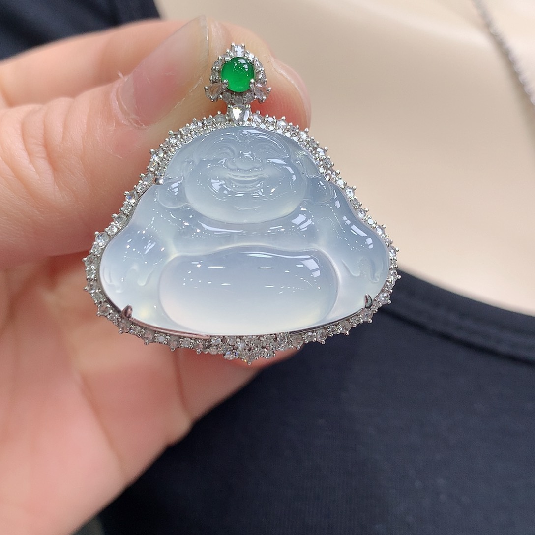 翡翠颈饰18K金镶嵌佛公