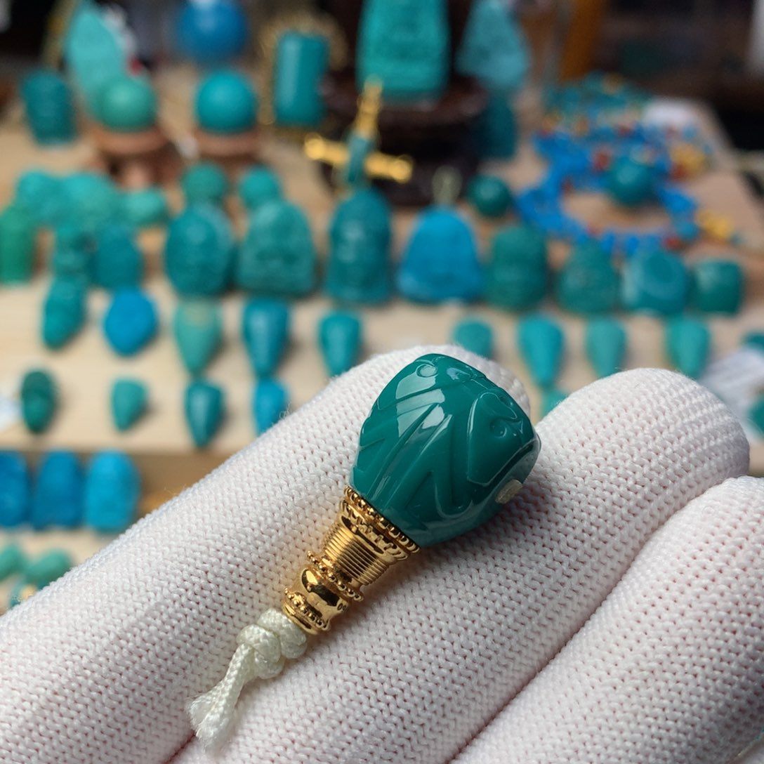 绿松石珠宝奇石18K金镶嵌
