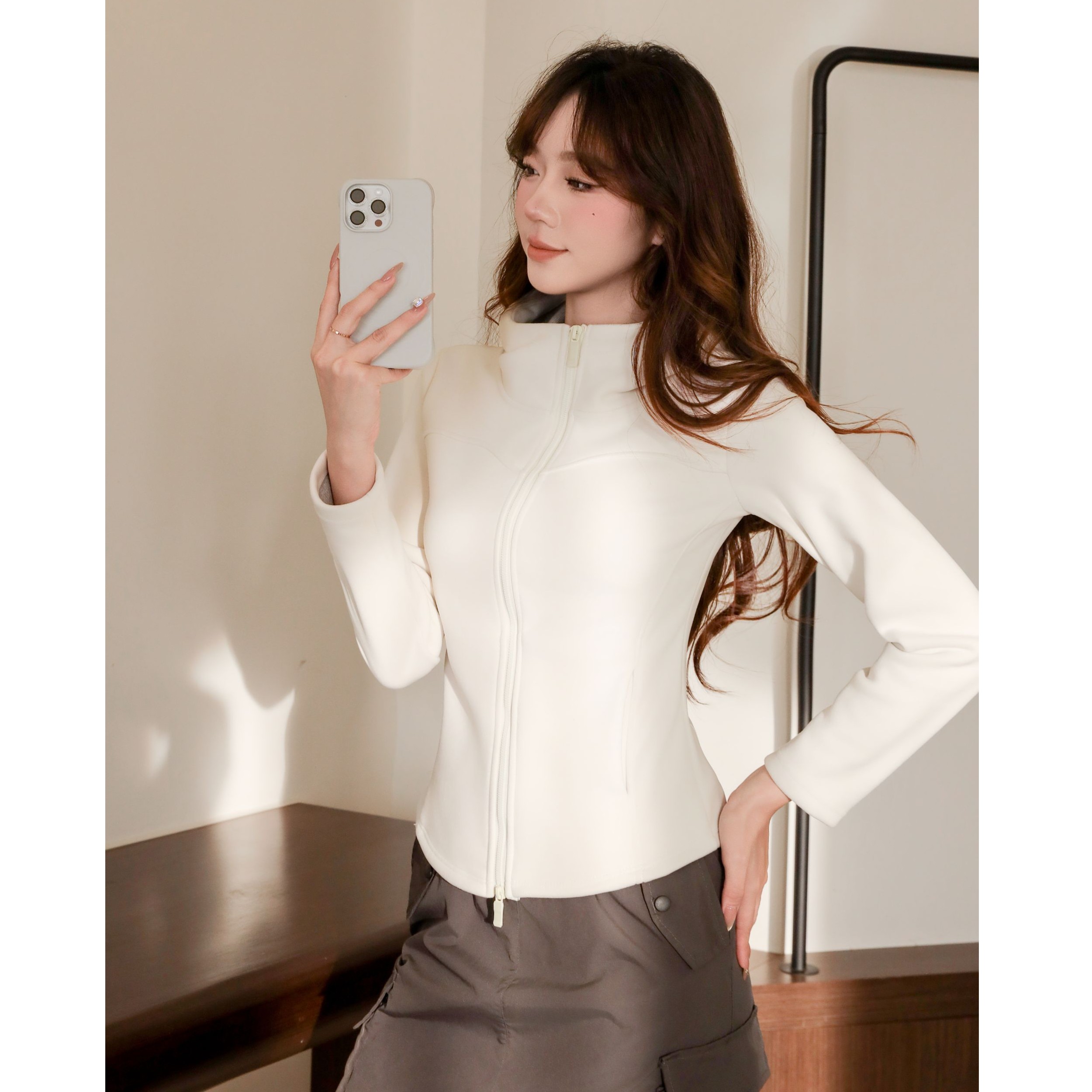 【2025新款小蛮腰】7A抗菌羊绒蚕丝蛋白修身连帽立领保暖轻奢外套女