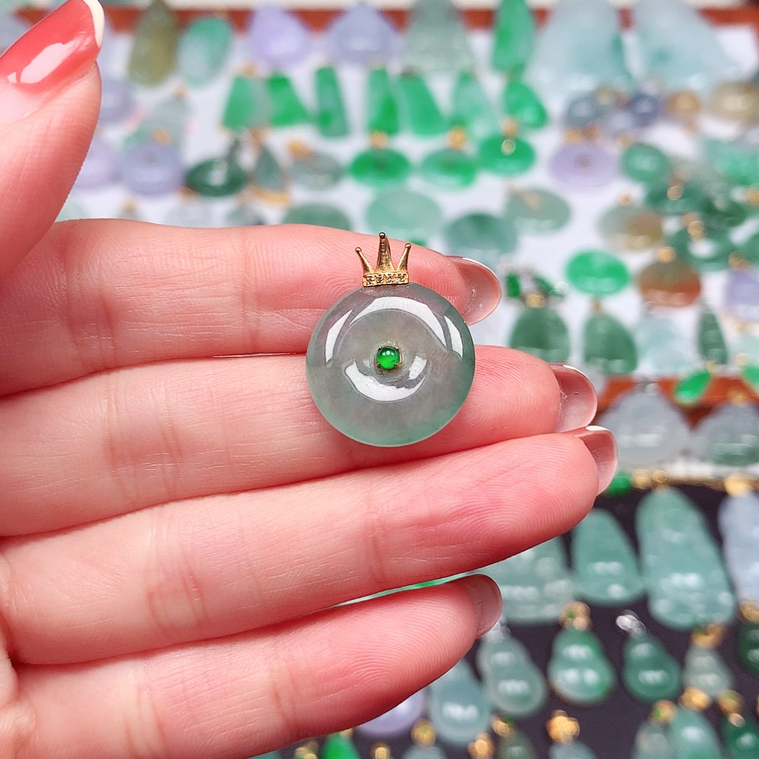 翡翠颈饰18K金镶嵌天然翡翠A货