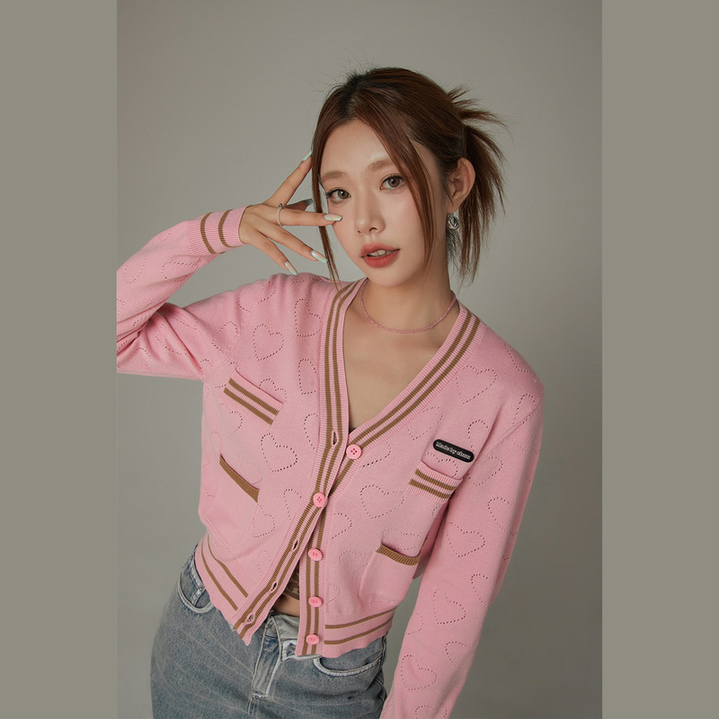 H011【金拐子专属】爱心镂空设计学院风撞色V领长袖外套-F