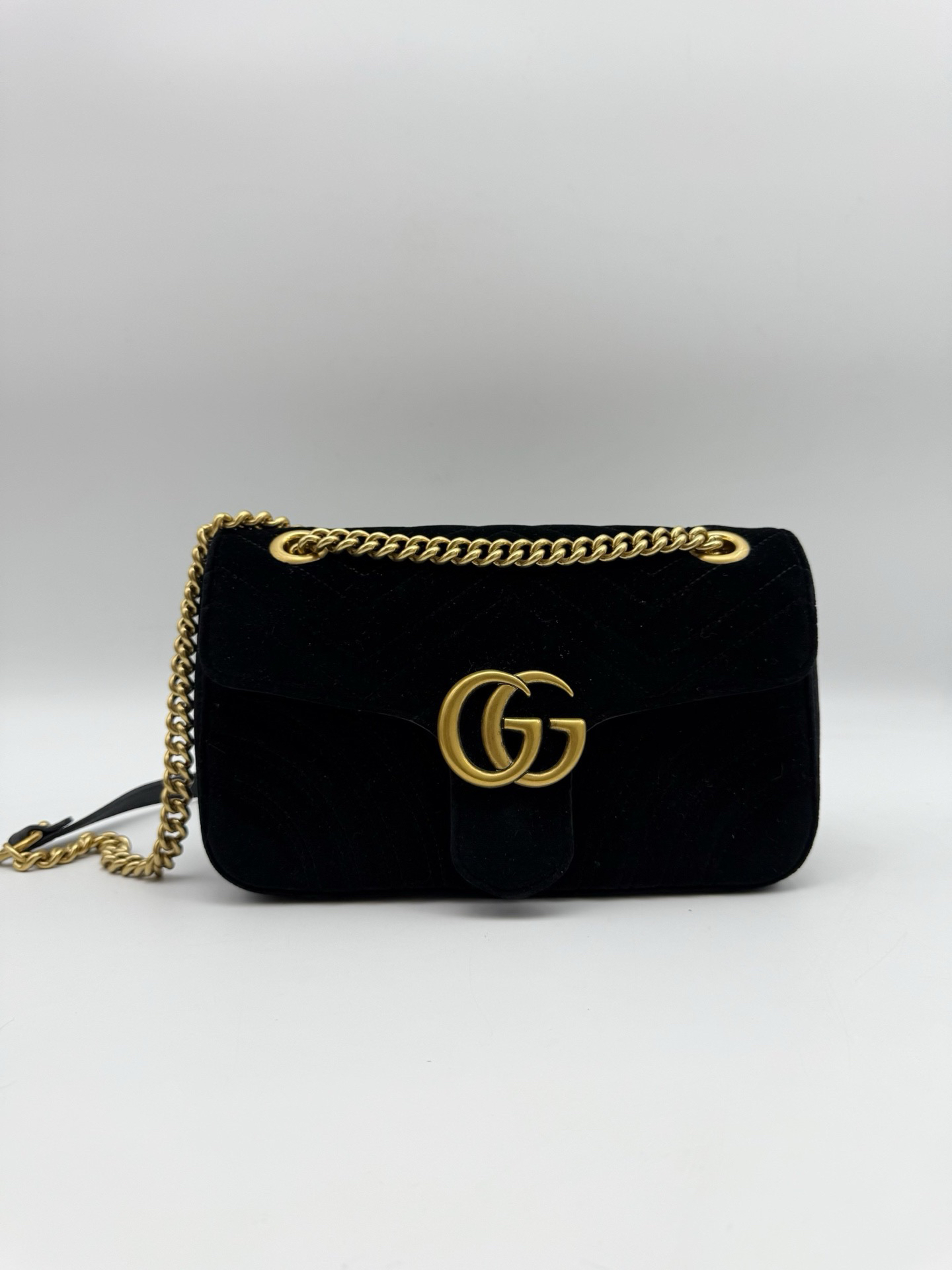 95新 GUCCI/古驰 marmont26黑金丝绒系列 中号黑色链条单肩斜挎包