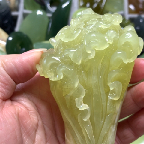 蛇纹石玉未镶嵌手把件