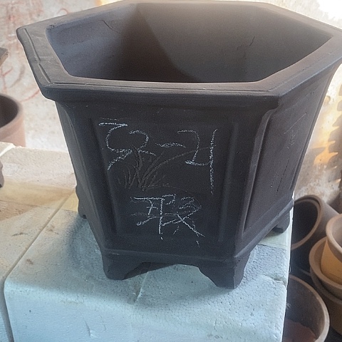 紫砂中国宜兴紫砂花盆，