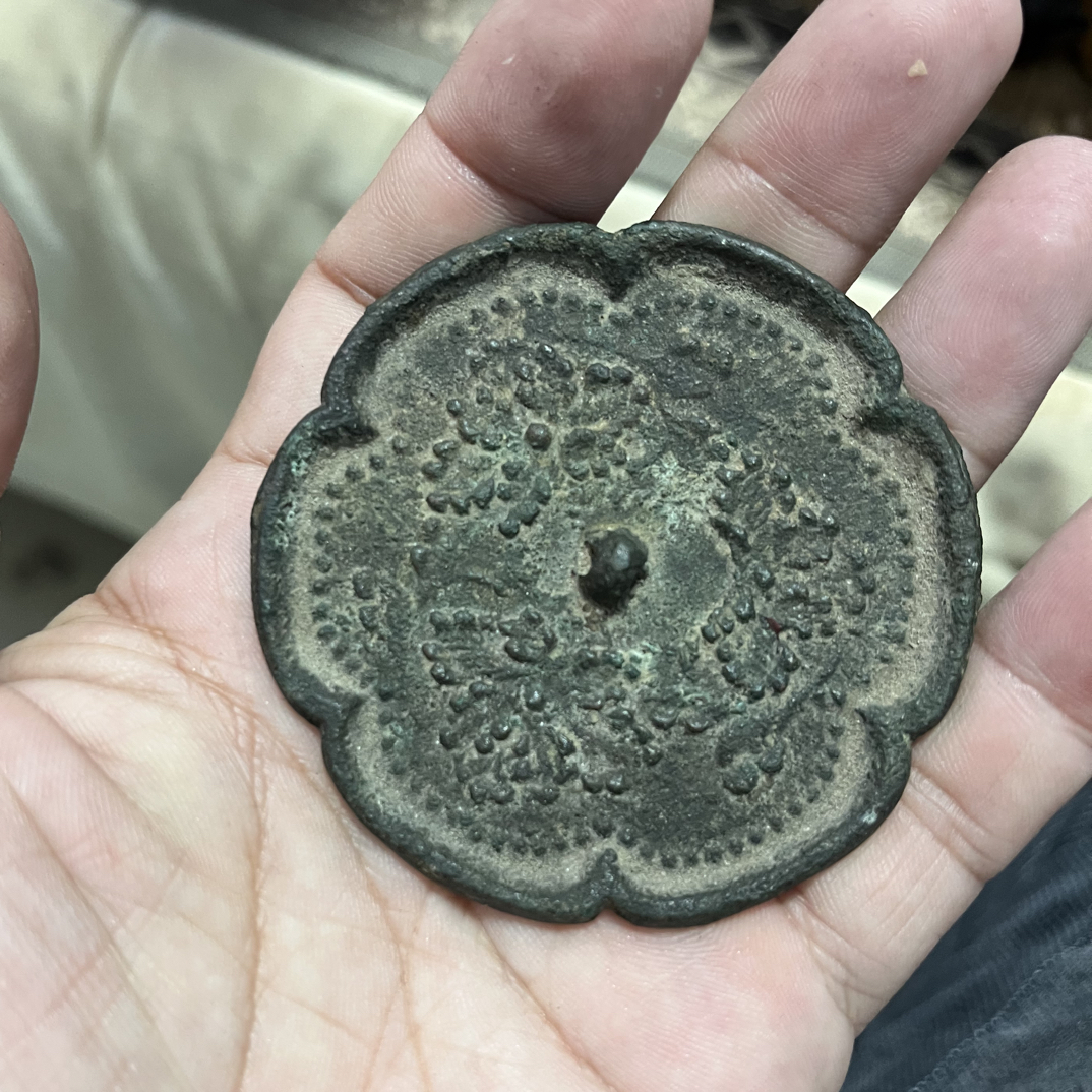 古玩杂项收藏用旧四大神兽葵花铜镜工艺品