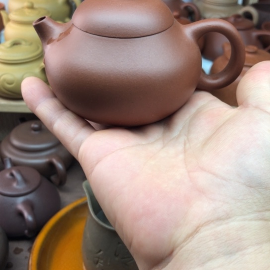 茶壶紫砂紫泥文但170豪升左右有瑕疵